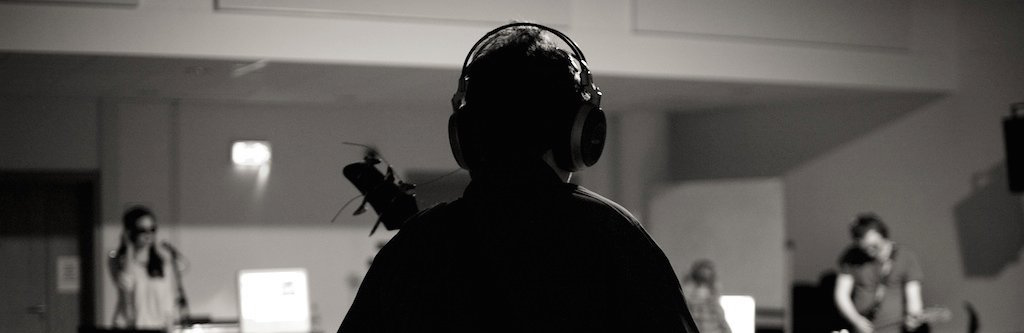 AJ | Banner